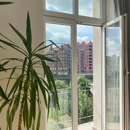 Apartment Hello Amazing River View 4 Bedrooms & Balcony Gdansk