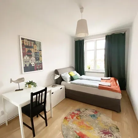 Hello Amazing River View 4 Bedrooms & Balcony *